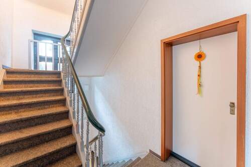 Hausflur - 6 Zimmer Mehrfamilienhaus, Wohnhaus in Kempen