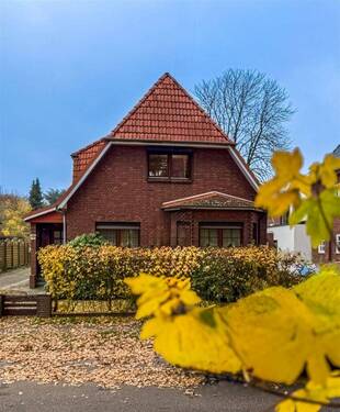 Hausansicht - 2 Zimmer Etagenwohnung zur Miete in Hamburg