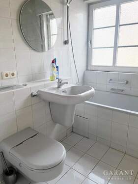 Bad - 2 Zimmer Etagenwohnung in Stuttgart