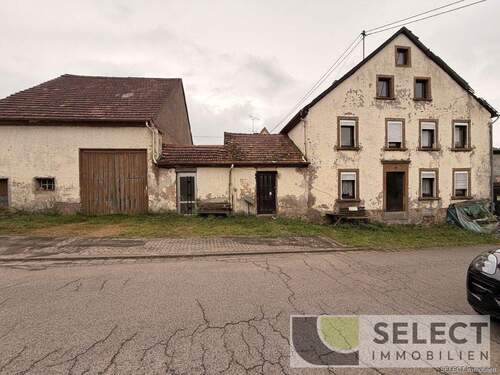 Frontansicht - Verwertungsobjekt! Wohnhaus mit Scheune und Nebengebäude