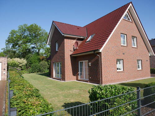 Blick aus Südost - 5 Zimmer Einfamilienhaus zum Kaufen in Leer