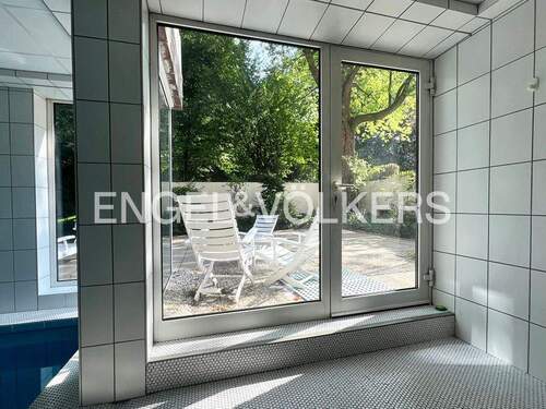 Sonnenterrasse der Poolanlage - 