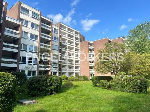 gepflegte Gartenanlage mit Kinderspielplatz - 