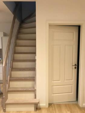 Treppe nach oben-a628-d1f718cd6751 - 