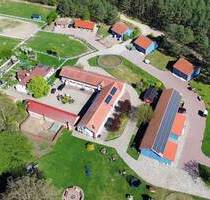 Tradition trifft Geschäft: Vollbetriebener Hof mit Hotel, Reitstall & Bauland am Fluss nahe Posen - Krzyz Tradition trifft Geschäft: Vollbetriebener Hof mit Hotel, Reitstall & Bauland am Fluss nahe Posen - Krzyz