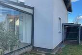 seitlicher Garten - 