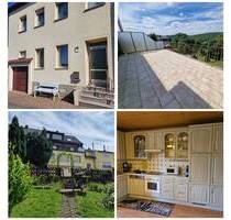 Ein- Zweifamilienhaus 4 Bäder, Garage, großem Grundstück und tollem Ausblick in Münchwies - Neunkirchen