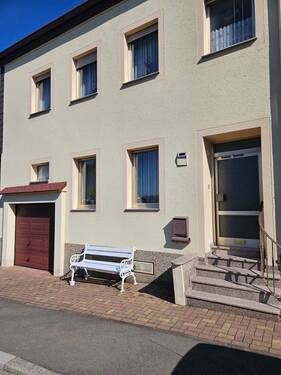 Ein-/ Zweifamilienhaus zu verkaufen - 