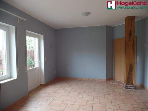 Wohnzimmer - Eine geräumige und gepflegte Single-Erdgeschosswohnung