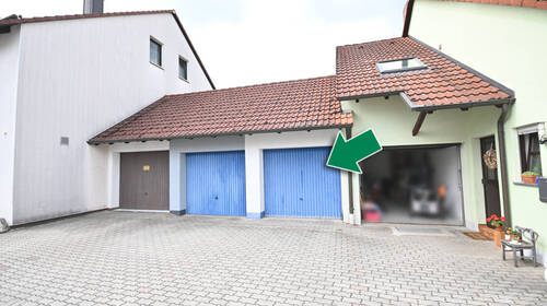 Einzelgarage mit Stellplatz davor - 