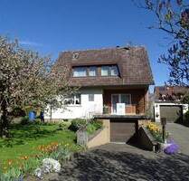 Sonniges Einfamilienhaus auf großem Grundstück in Tuningen - sofort frei!