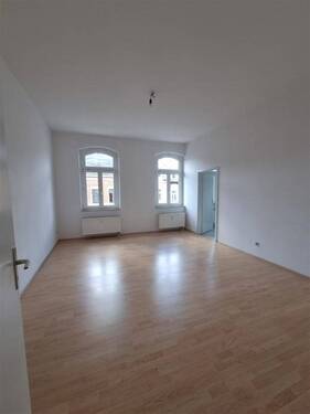 Wohnzimmer - Etagenwohnung mit 81,70 m&sup2; in Chemnitz zum Kaufen