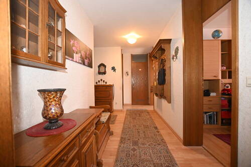Wohn-Essbereich mit Balkon - 