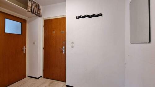 flur - 2 Zimmer Etagenwohnung zur Miete in Wurster Nordseeküste