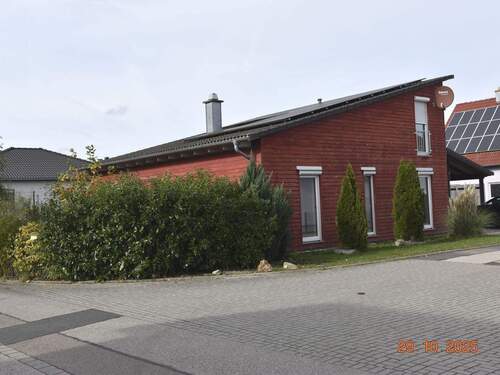 Ankunft - Familienfreundliches Einfamilienhaus mit großer Terrasse in Bechhofen