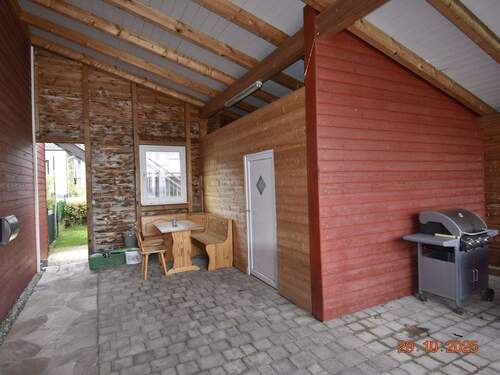 überdachter Freisitz und Lagerraum - 4 Zimmer Mehrfamilienhaus, Wohnhaus zum Kaufen in Bechhofen