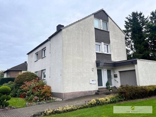 Eingangsbereich zum Dreifamilienhaus - 