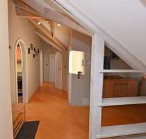 Sehr gepflegte, vollständig möblierte 2,5-Zimmer-Wohnung mit zwei Balkonen - Loßburg Rodt