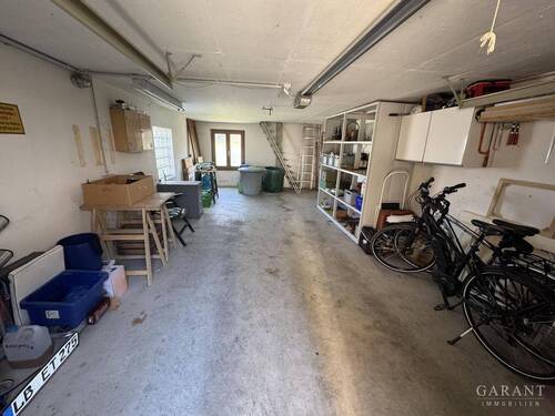 Garage im Garten - 