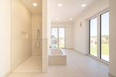 großes Bad mit Wanne und Dusche - 