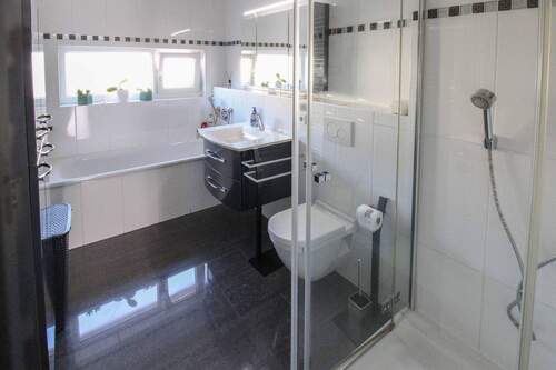 Tageslichtbad - Einfamilienhaus in Benningen am Neckar zum Kaufen