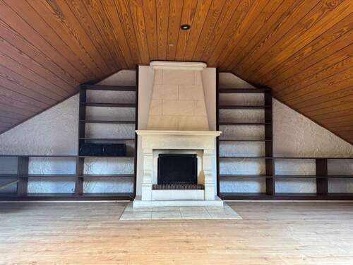 Dachgeschoß, Kamin - 