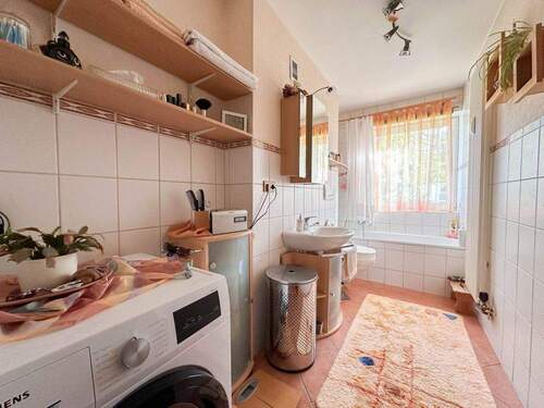 Bad - Etagenwohnung mit 110,40 m&sup2; in Coburg zum Kaufen