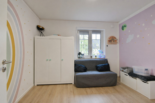 Helles Kinderzimmer - Etagenwohnung mit 97,00 m&sup2; in Hamburg zur Miete