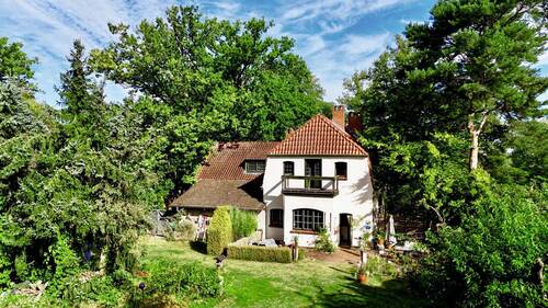 Ansicht aus dem Garten - 7 Zimmer Mehrfamilienhaus, Wohnhaus zum Kaufen in Worpswede