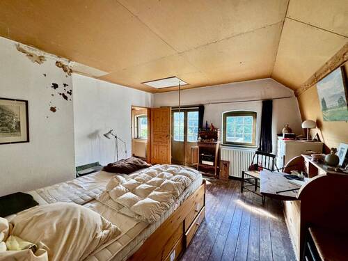 Schlafzimmer mit Balkon, OG - 