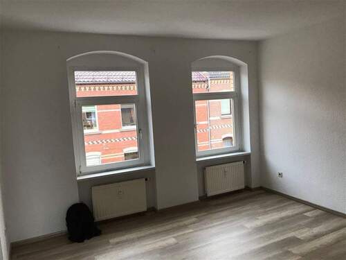 Zimmer mit 2 Fenstern - 1 Zimmer Etagenwohnung zur Miete in Zwickau