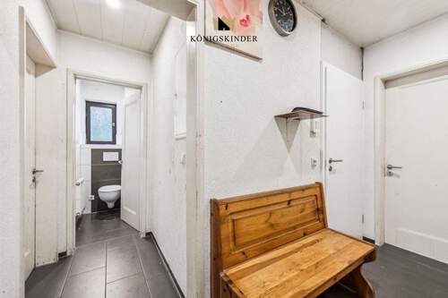 Bild 3 - 9 Zimmer Mehrfamilienhaus, Wohnhaus in Cleebronn