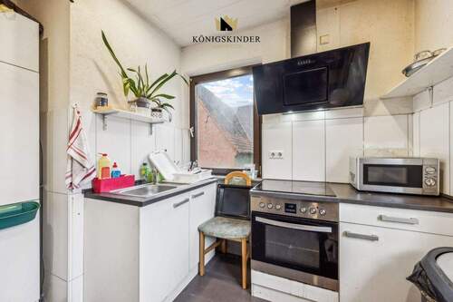 Küchenmöbel und -ausstattung mitenthalten - 