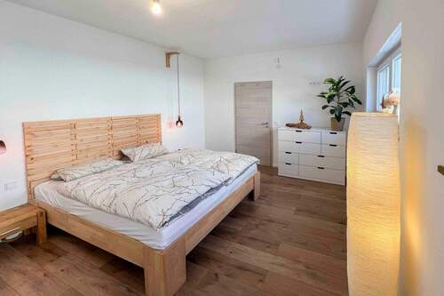 EG Schlafbereich - 3 Zimmer Einfamilienhaus zum Kaufen in Igersheim