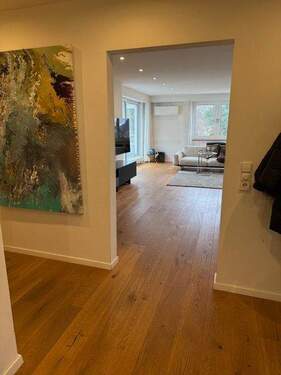 Blick ins Wohnzimmer - 