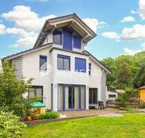 Außergewöhnliches, großzügiges EFH mit 8 Zimmern in schöner, grüner Lage - Kisdorf