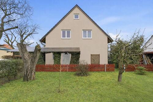 Außenansicht Front - PROVISIONSFREI - gepflegtes Einfamilienhaus in Berlin Spandau
