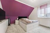 Schlafzimmer 2 - 4 Zimmer Einfamilienhaus zum Kaufen in Berlin