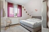 Schlafzimmer 1 - 4 Zimmer Einfamilienhaus in Berlin