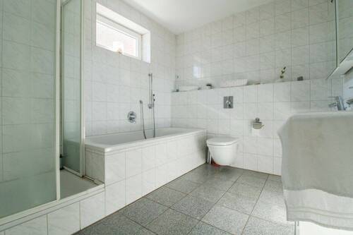 Badezimmer Ebene 1 - 