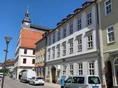 Außenansicht - Gemütliche 2-Raum-Maisonette mit Aufzug - Wohnen direkt am Marktplatz von Hildburghausen