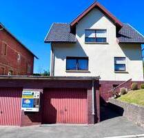 Neuer Preis! Einfamilienhaus mit Garten und Doppelgarage in Rödental