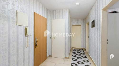 Flur 1 - 3 Zimmer Etagenwohnung zum Kaufen in Hanau