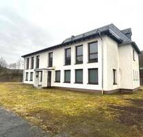 Gewerbeeinheit mit Betreiberwohnung in Spay!