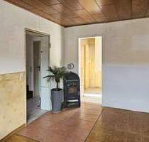 Ideal für ein Paar odr die Kleine Familie! Haus mit Aussicht, Garten & Garage – ein Eigenheim für Anpacker! - Weikersheim Laudenbach