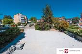 Hof mit Stellplätze - 