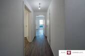 ETW Nr. 4 - EG links - Flur Bild 1 - 