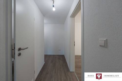 ETW Nr. 4 - EG links - Flur Bild 2 - 