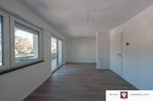 ETW Nr. 4 - EG links - Wohn- und Esszimmer Bild 2 - 