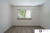 ETW Nr. 4 - EG links - Schlafzimmer Bild 1 - 